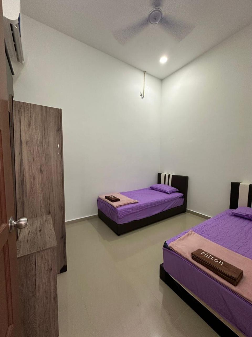 Homestay Kemaman Fyna08 Semi-D, 4 Bedrooms Dekat Pantai 科亚 外观 照片